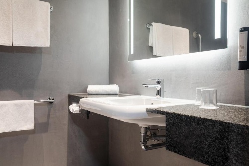 InterCityHotel Wien image 41