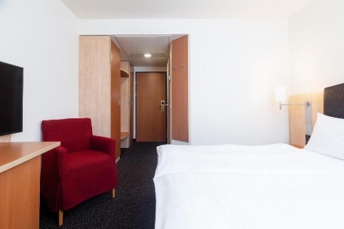 InterCityHotel Wien image 42